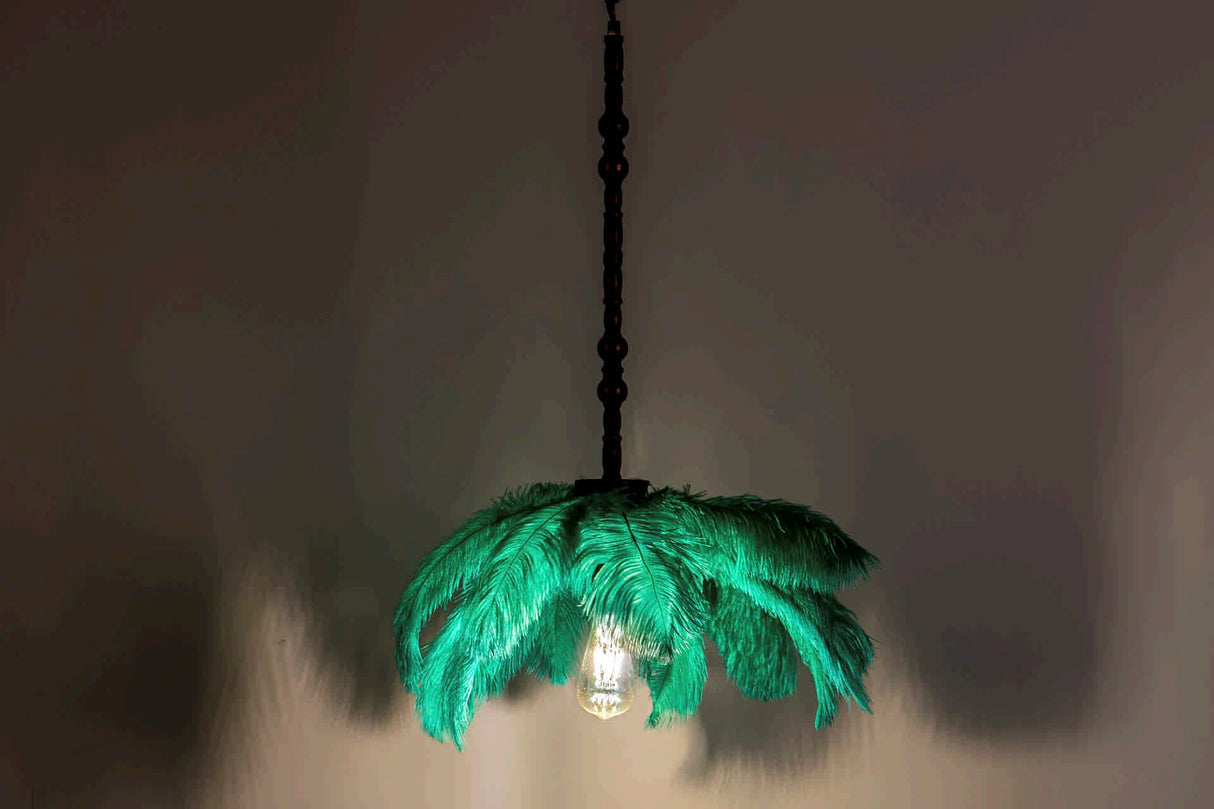 LAMPARA TECHO PLUMAS VERDES 62x62x174 CM