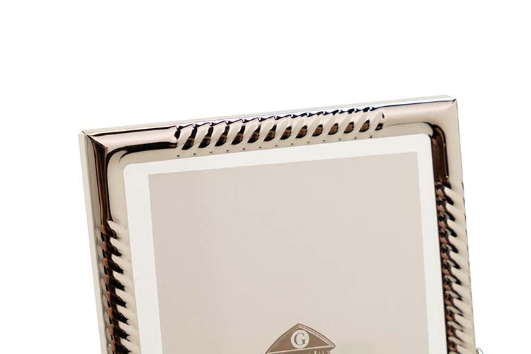 PORTAFOTOS METAL PLATEADO 13x18 CM