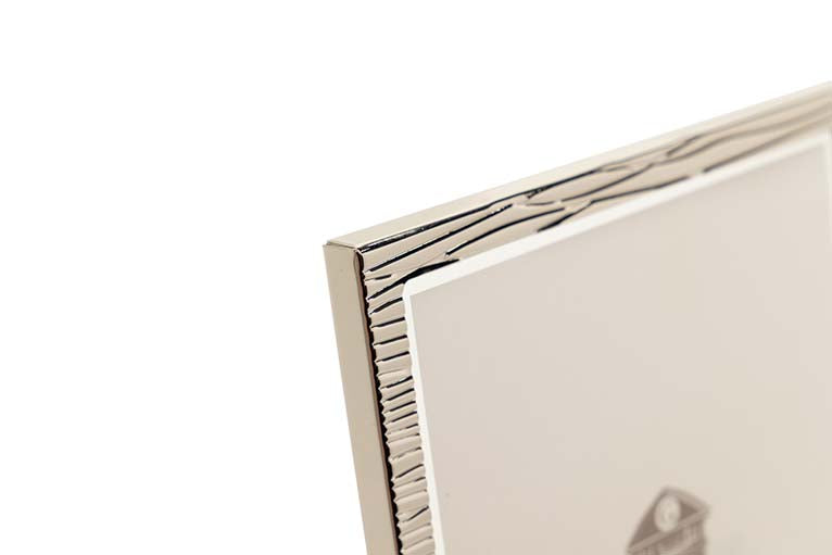 PORTAFOTOS METAL PLATEADO 20x25 CM