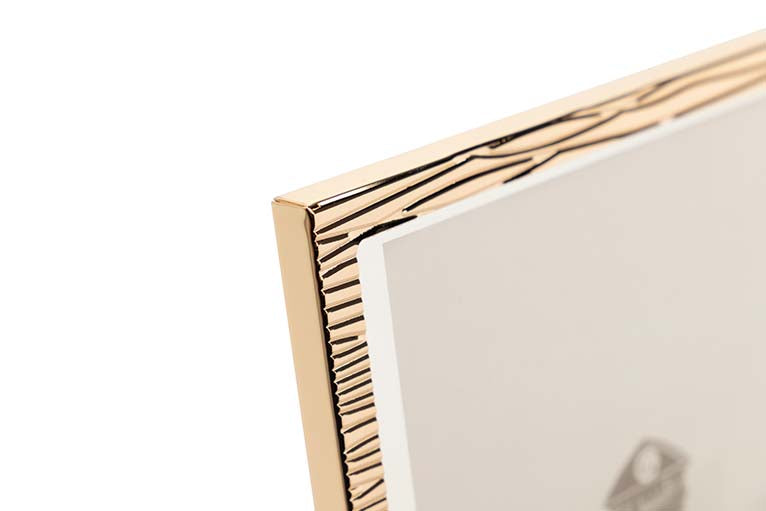 PORTAFOTOS METAL DORADO 20x25 CM