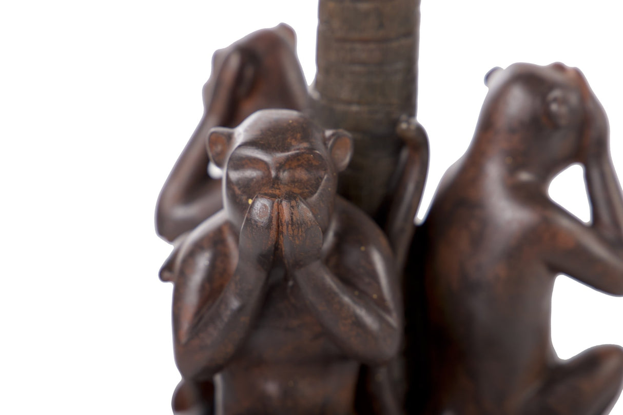 Candelabro Monos Resina 22x21x37 cm