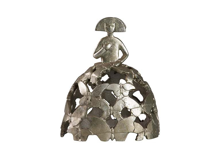 MENINA RESINA PLATEADA 15x10x18 CM