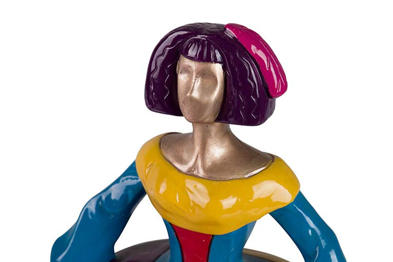 Menina Resin Pop Art 22x17x31 cm