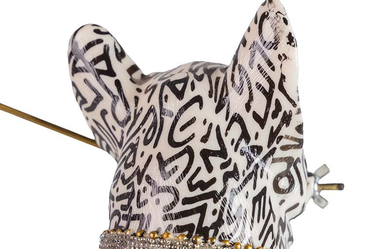 Figure Globe Resin 33x30x45 cm