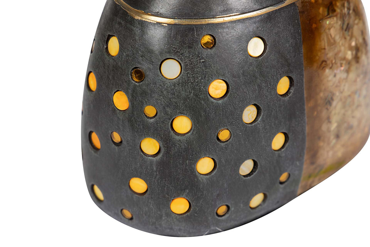 FIGURA MENINA RESINA DORADA 17x11x24 CM