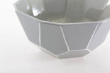 Centro ceramico laccato grigio/bianco 21x21x9 cm