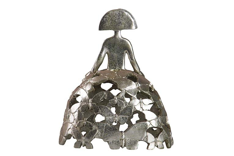 MENINA RESINA PLATEADA 14x9x16 CM