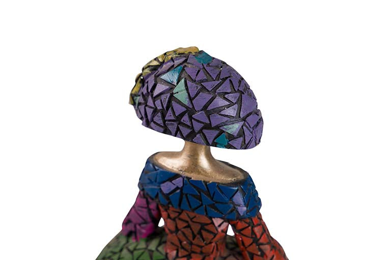 MENINA RESINA MOSAICO 13x10x17 CM
