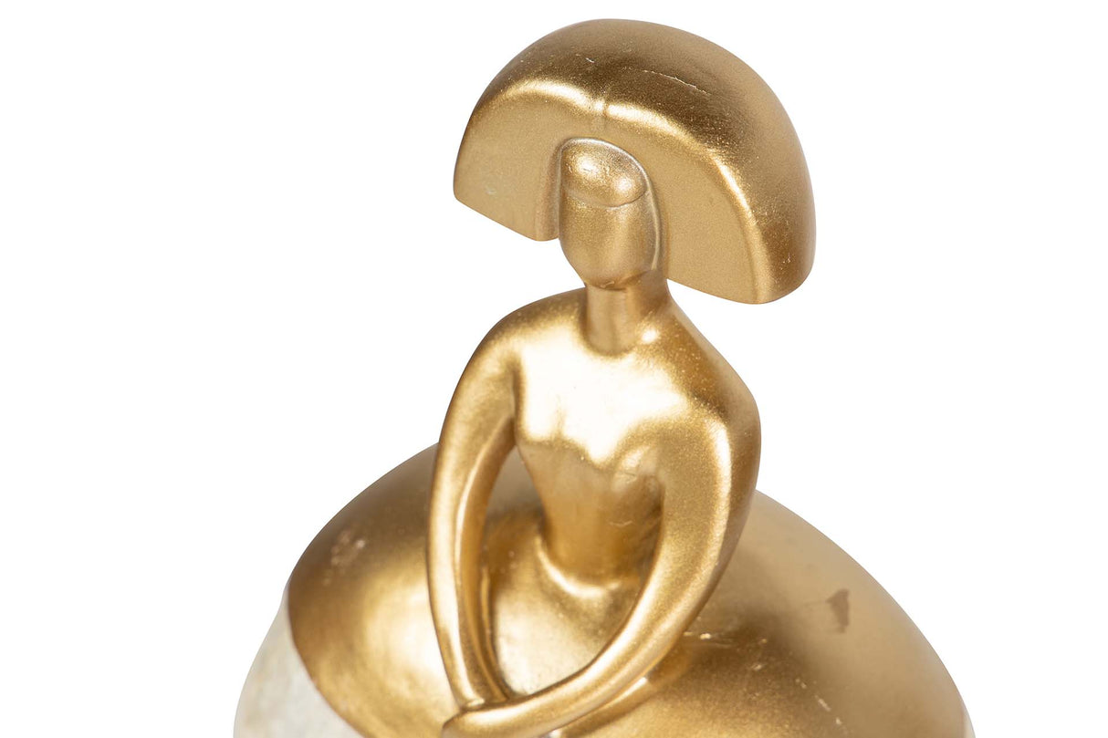 FIGURA MENINA RESINA DORADA 17x12x24 CM