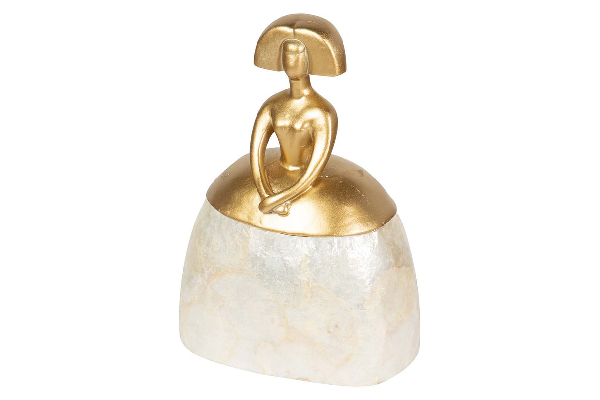 FIGURA MENINA RESINA DORADA 17x12x24 CM