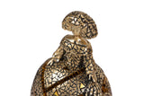 FIGURA MENINA RESINA DORADA 13x10x17 CM