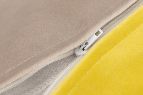 COJIN VELVET GRIS AMARILLO 45x13x45 CM